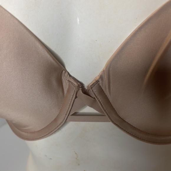 Victoria’s Secret Bra - Picture 2 of 7